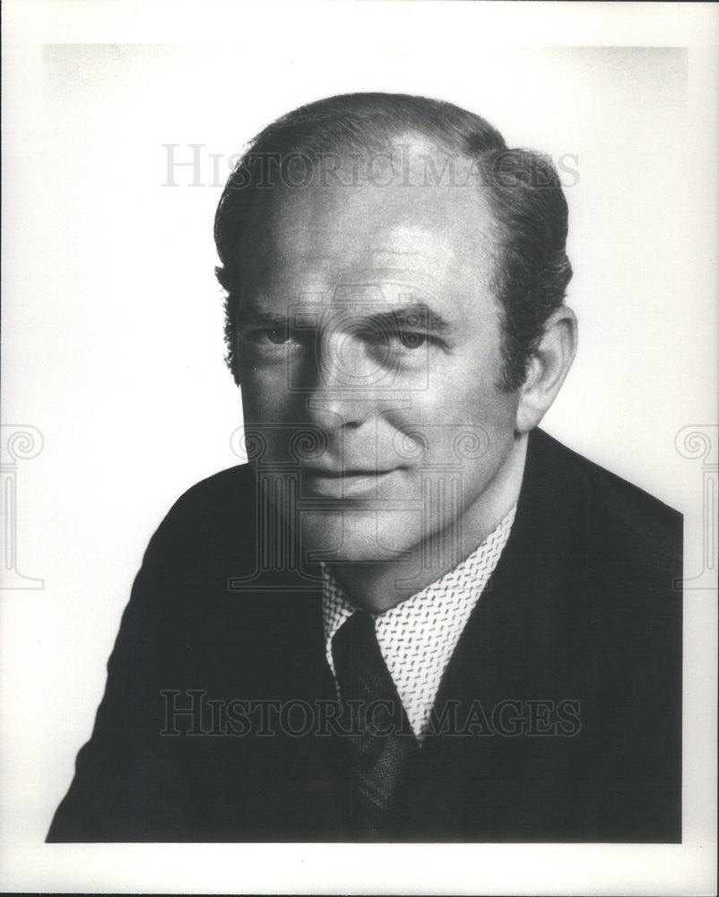 Press Photo Steve Mills, Vice President Motion Pictures For TV &amp; Mini-series CBS - Historic Images