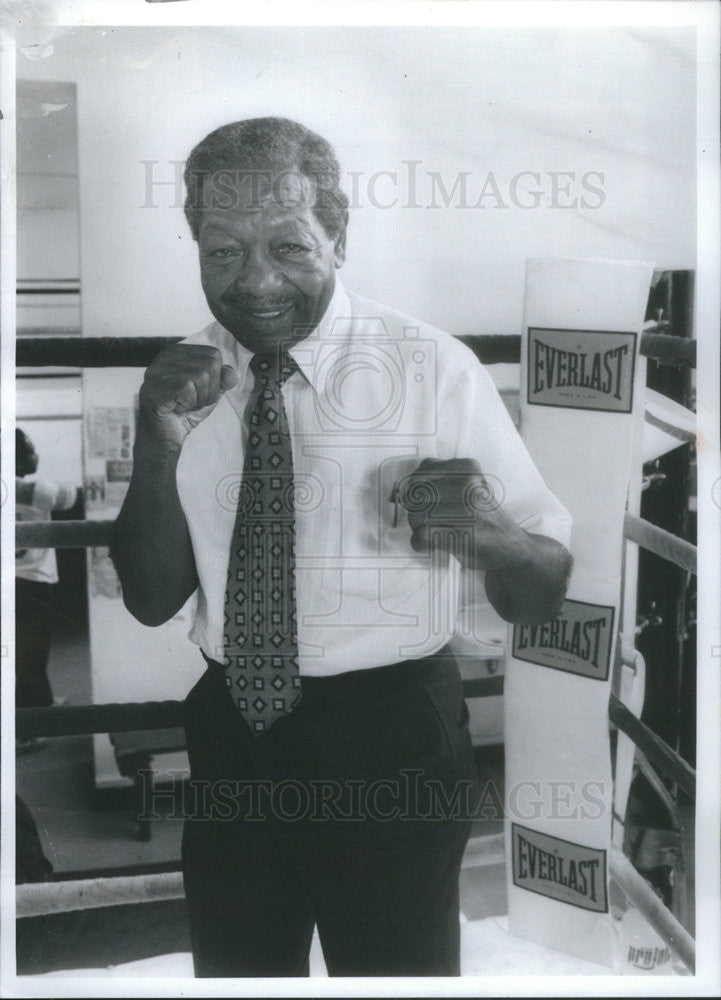 1993 Press Photo Herman Freddy Mills Former Prizefighter Boxer Boxing - Historic Images