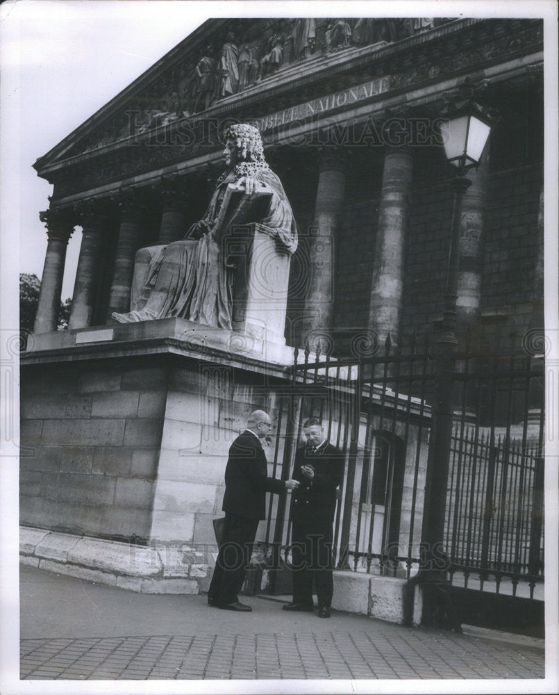 1961 Press Photo Paul Ghali War Correspondent Chicago Daily News Foreign Service - Historic Images