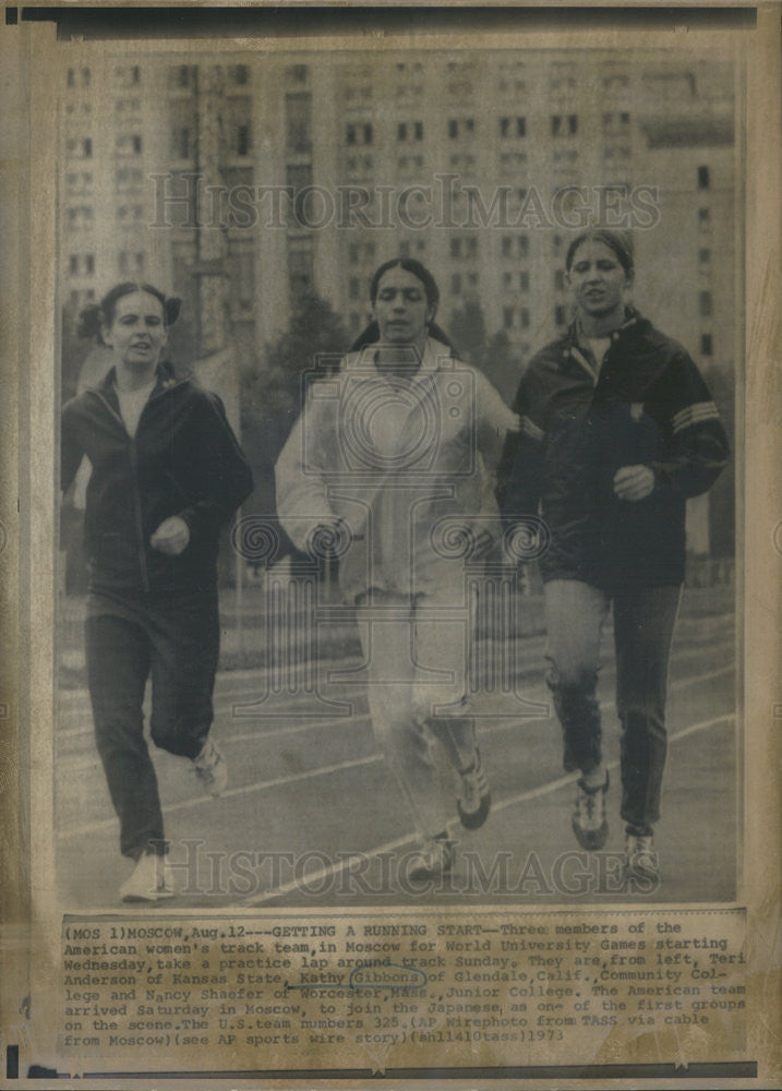 1973 Press Photo Three Members of the American Women&#39;s track Team - Historic Images