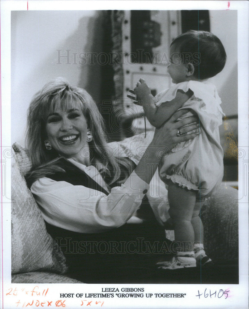 1991 Press Photo Leeza Gibbons Host of Lifetimes &quot;Growing Up Togeather&quot; - Historic Images