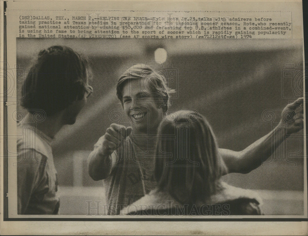 1974 Press Photo Kyle Rote Jr soccer - Historic Images