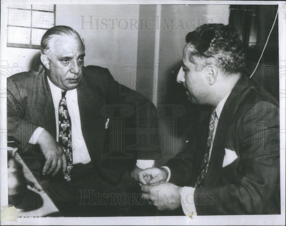 1946 Press Photo Isadore Rappaport Thief Brooklyn District Attorney Helfand - Historic Images