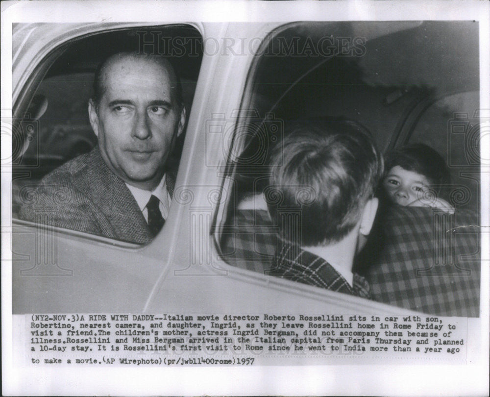 1957 Press Photo Italian Movie Director Roberto Rossellini With Son And Daughter - Historic Images