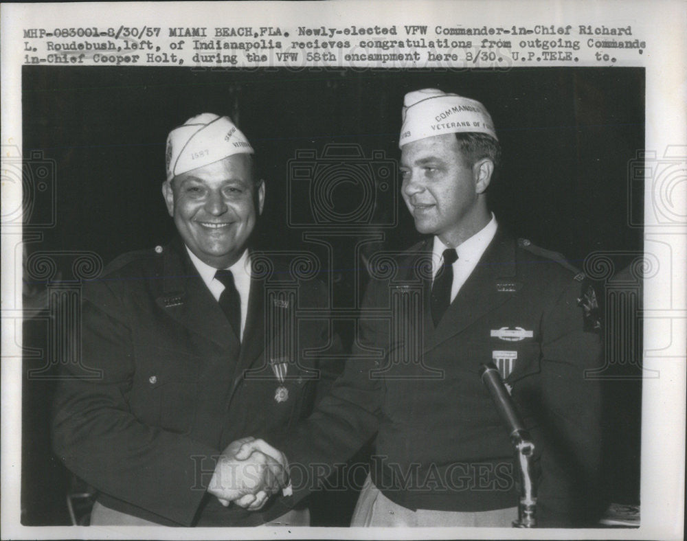 1957 Press Photo VFW Commander In Chief Richard Roudebush Outgoing Cooper Holt - Historic Images