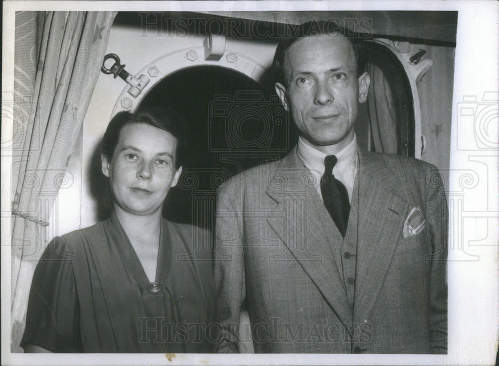 1948 Press Photo Dr Vladimir Outrata Czech Ambassador With Wife In NYC - Historic Images