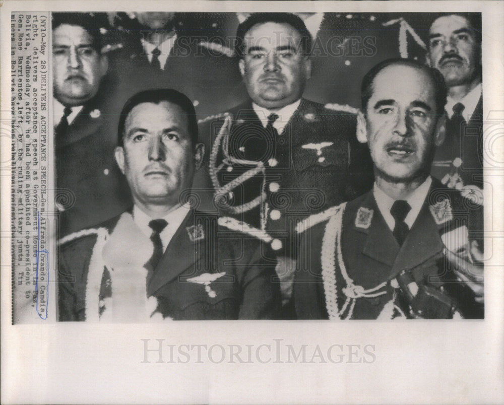 1965 Press Photo Gen Alfredo Ovando Candia,right,Bolivian co-president - Historic Images