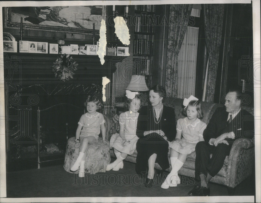 1940 Press Photo Crown Prince Olav of Norway and his family - Historic Images