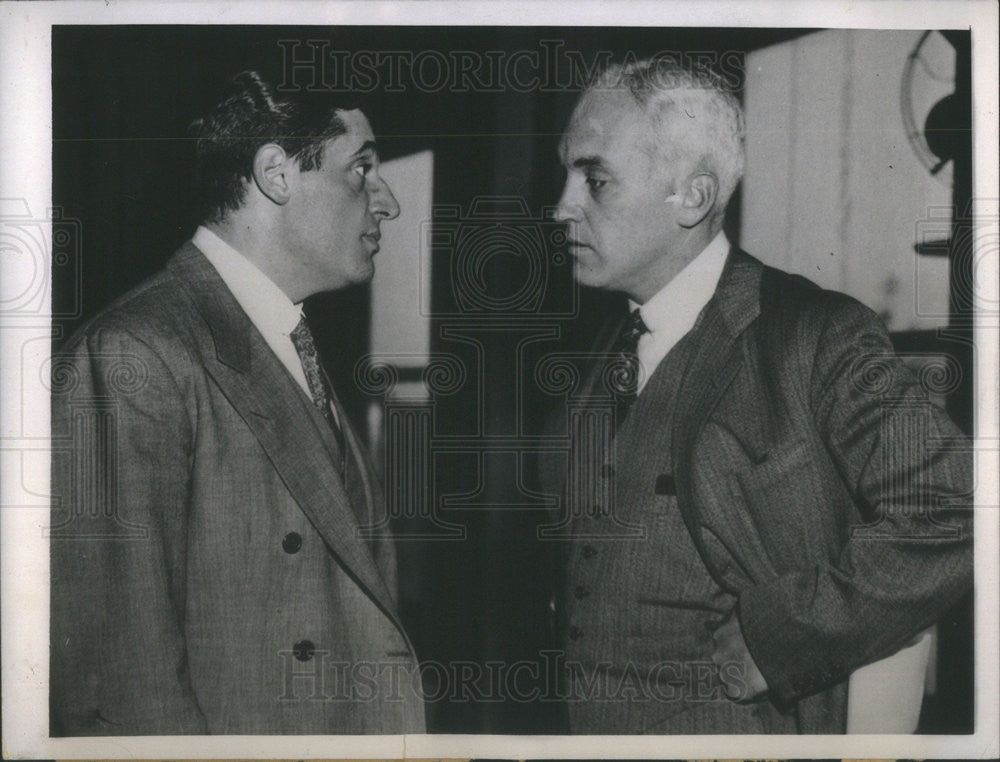 1936 Press Photo David Milton w/ lawyer David Schenker at Washinton for SEC hearing - Historic Images