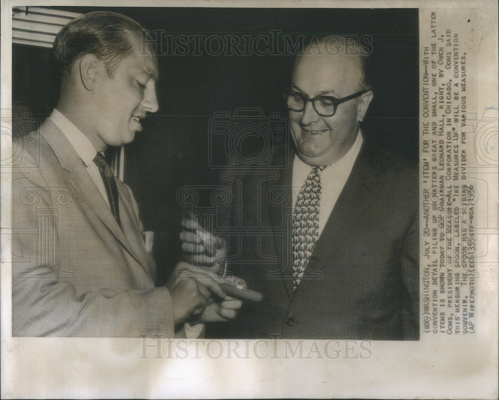 1956 Press Photo Owen Ooms Business Executive - Historic Images