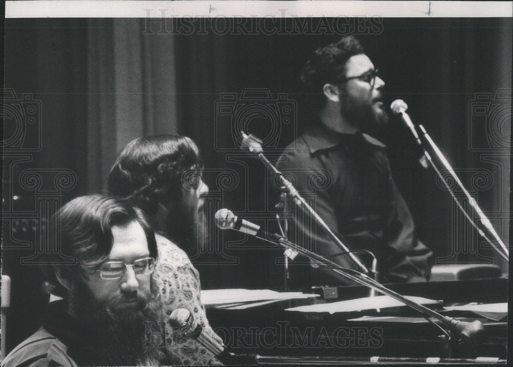 1970 Press Photo Open Window Band Musicians - Historic Images