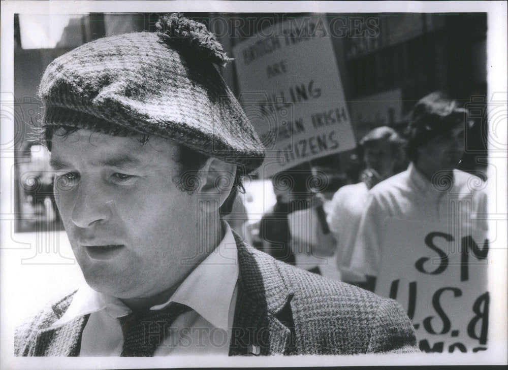 1970 Press Photo of Gearod O&#39;Neill leading Northern Ireland sympathizers - Historic Images