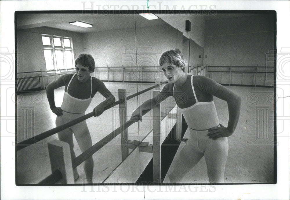 1978 Press Photo Danilo Radojevic Taking Break After Reharsal - Historic Images