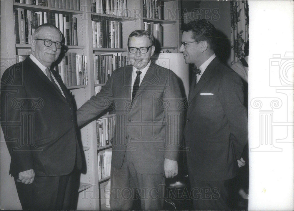 1969 Press Photo Paul Powell, Governor Richard B. Ogilvie, Lt. Gov. Paul Simon - Historic Images