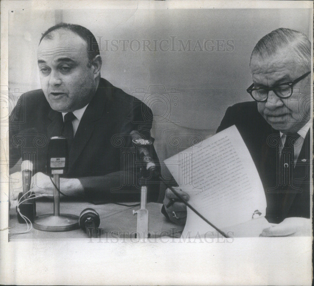 1967 Press Photo Paul Powell, Nick Ciacco - Historic Images