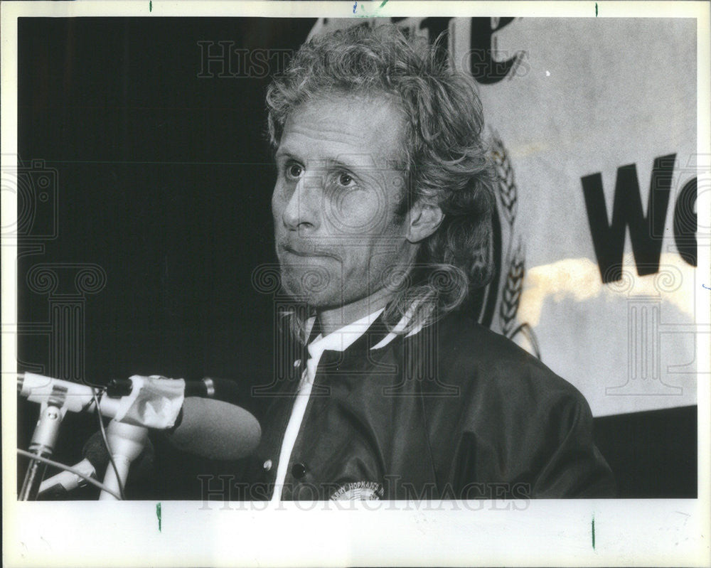 1983 Press Photo Vitas Gerulaitis Sheraton O&#39;Hare Press Conference - Historic Images