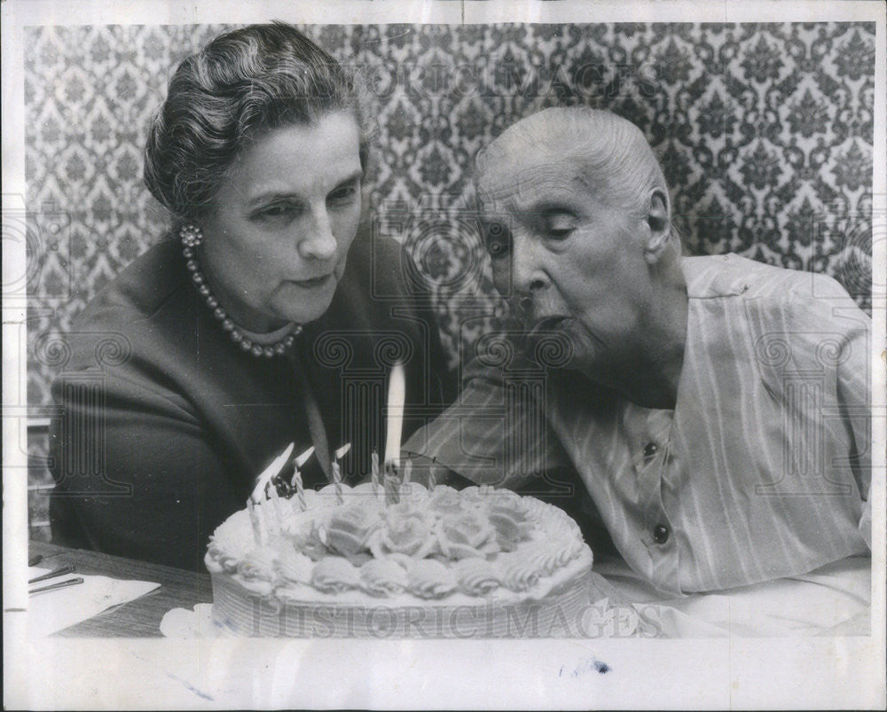 1968 Press Photo Mrs. Laura Staford Powers 97th Birthday - Historic Images