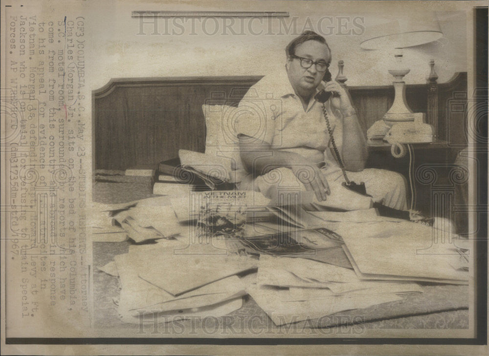 1967 Press Photo Attorney Charles Morgan Vietnam Attrocities - Historic Images