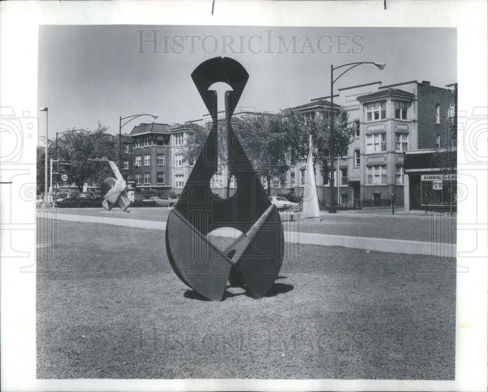 1979 Press Photo Brian Edward Monaghan Artist Sculptor - Historic Images