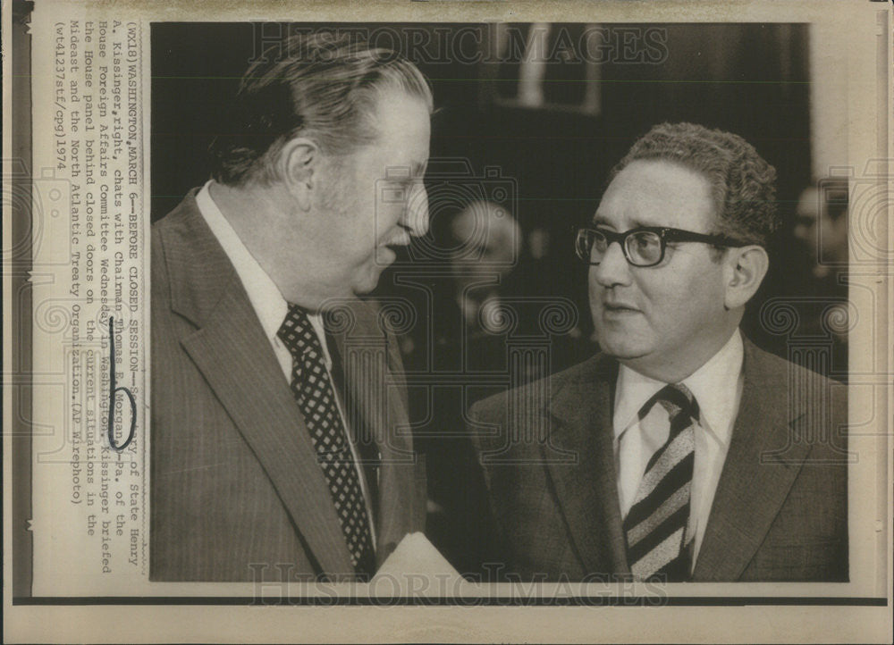 1974 Press Photo Secretary State Henry Kissinger Chairman Thomas Morgan - Historic Images