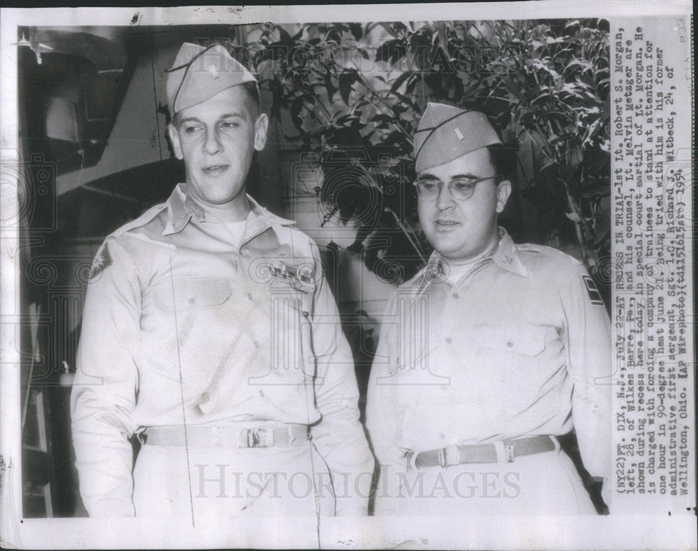 1954 Press Photo 1st Lt. Robert S. Morgan Counsel Lt. Melvin Metzger - Historic Images