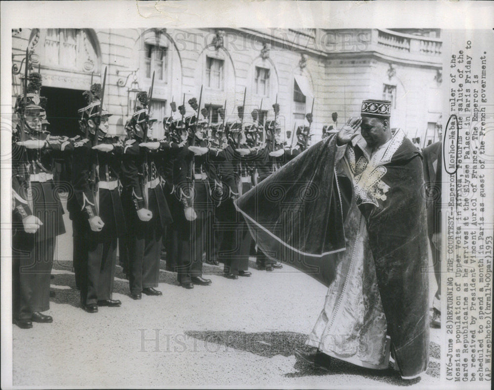 1953 Press Photo Emperor Morho-Naba Mossiss Upper Volta Africa - Historic Images