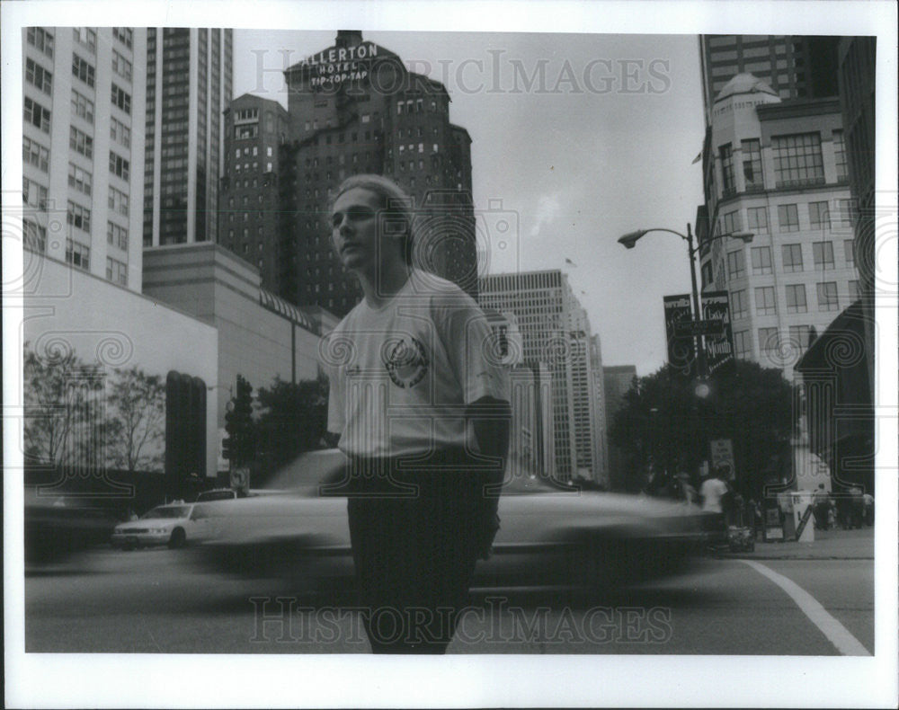 1994 Press Photo Brendan McKenna Volunteer at AmeriCorps - Historic Images