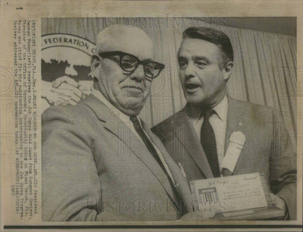 1967 Press Photo AFL-CIO President George Meany, Job Corps Award Sargent Shriver - Historic Images