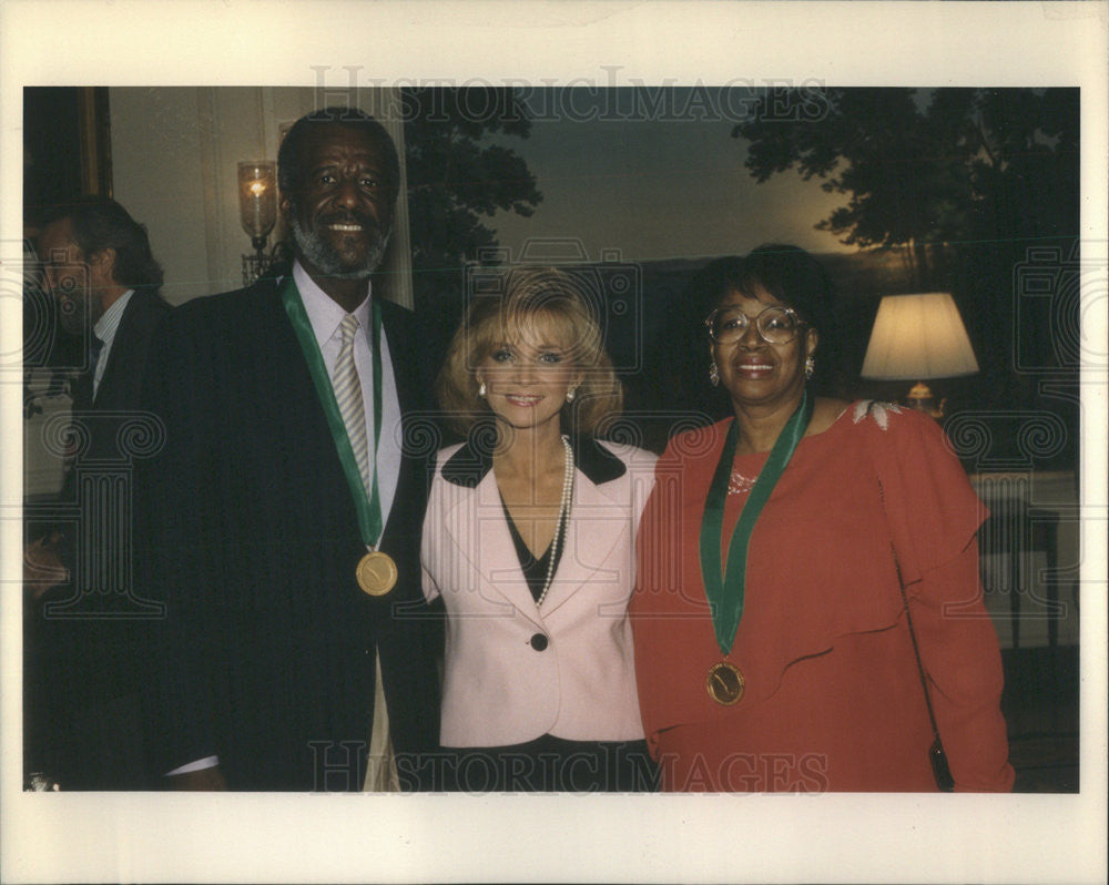 1990 Press Photo Famous Amos, Barbara Mandrell &amp; Lorna Anderson - Historic Images