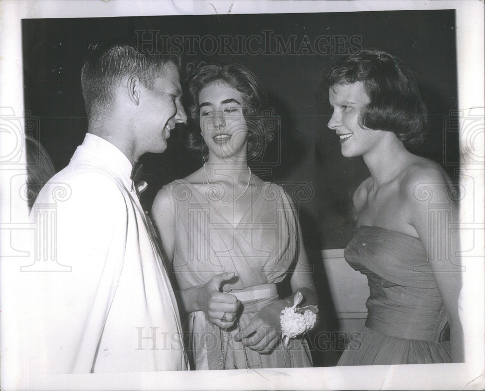 1961 Press Photo Cotillion Ball,R.Van Mell,Toto Cromelin,A. Peabody - Historic Images