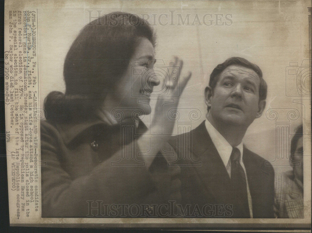 1974 Press Photo Democratic candidate John Murtha, Jr. and his wife Joyce - Historic Images