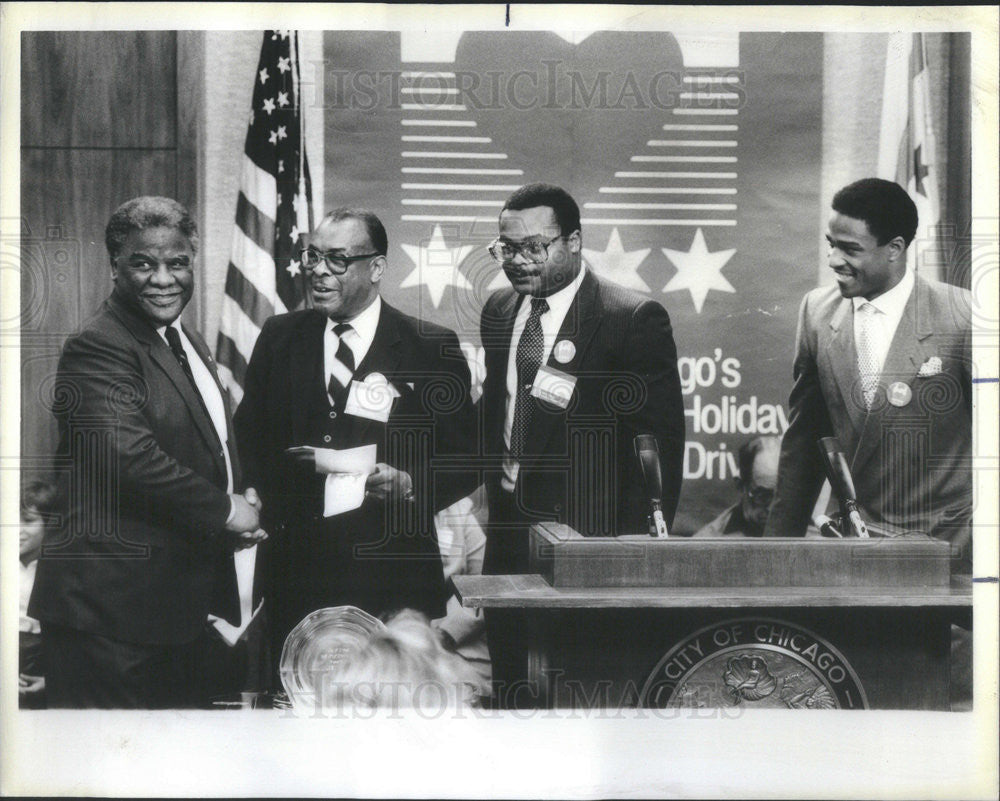 1985 Press Photo Chicago city hall Mayor Washington,M Soll, - Historic Images