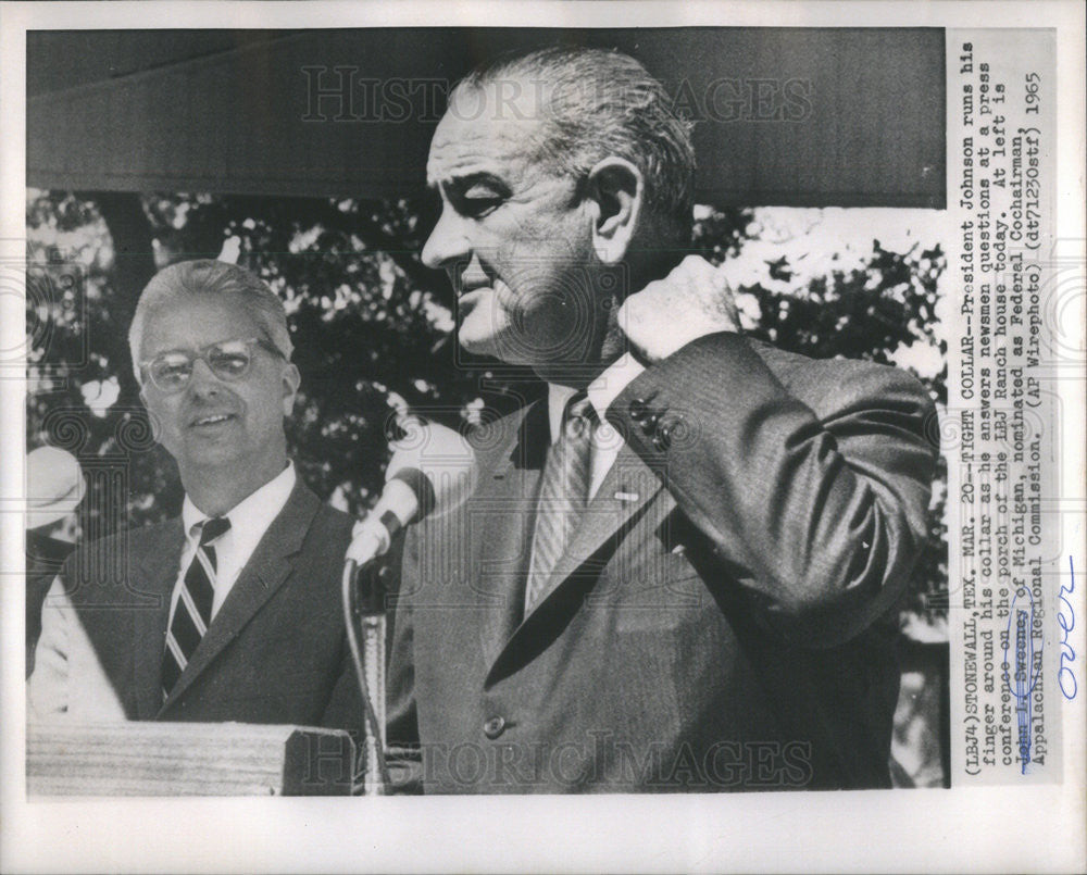 1965 Press Photo President Lyndon Johnson Press Conference LBJ Ranch House - Historic Images