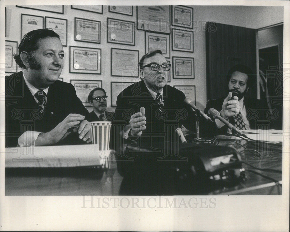 1971 Press Photo States Attorney Candidate Nomination Donald Moore Speaking - Historic Images