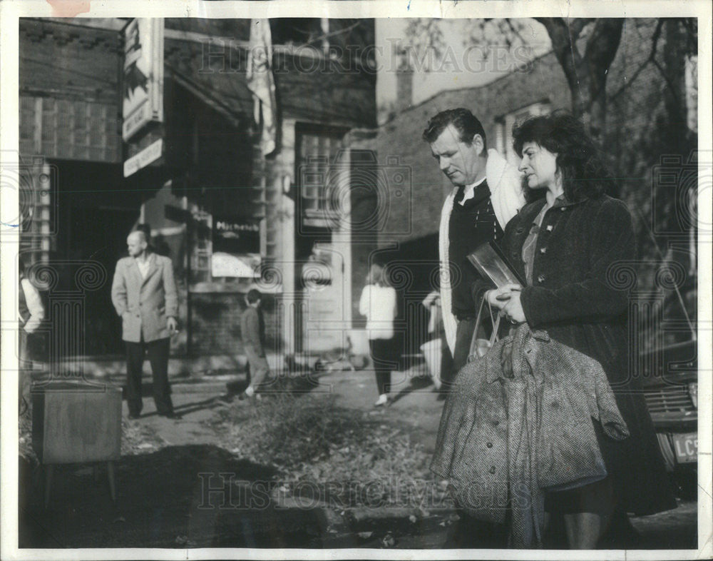 1964 Press Photo Mr and Mrs bernard Mccluskie tavern - Historic Images