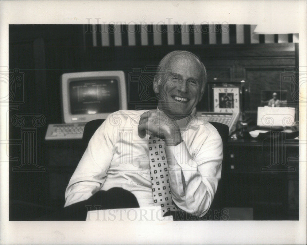 1989 Press Photo Thomas Theobald Chairman Continental bank - Historic Images