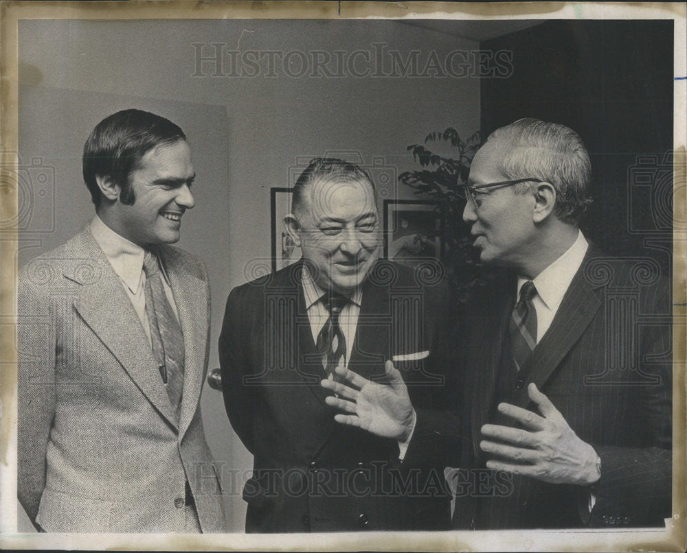 1971 Press Photo Secretary General Thant Sun-Times Publisher Marshall Field - Historic Images