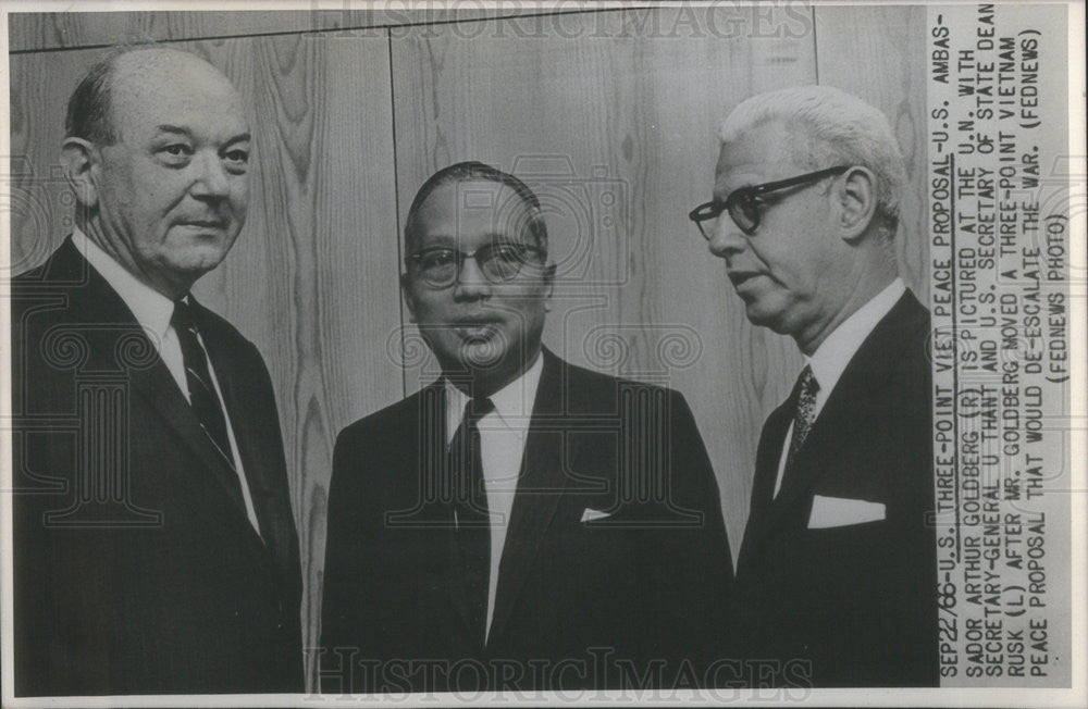 1966 Press Photo US Ambassador Arthur Goldberg With UN Sec Gen U Thant and D Rus - Historic Images