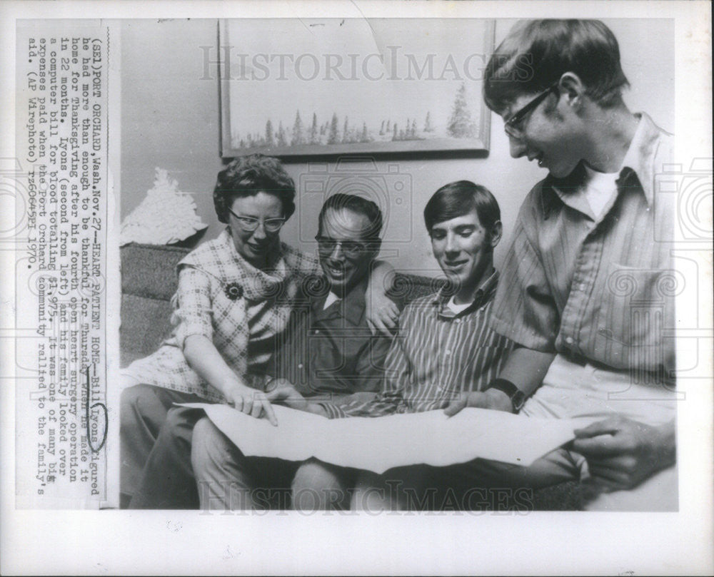 1970 Press Photo Bill Lyons at home for thanksgiving after his heart surgery - Historic Images