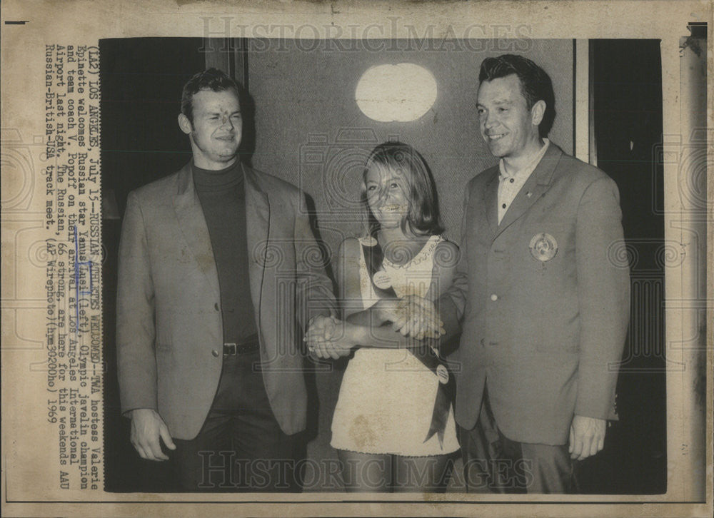 1969 Press Photo Russian Yanus Lusi, Olympic Javelin Champion, Coach V. Popoff - Historic Images