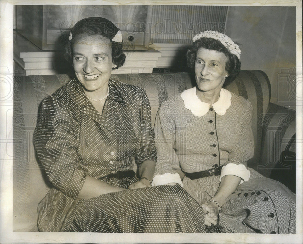 1954 Press Photo Mrs Paul Rowan And Mrs Bruce Thorne , - Historic Images