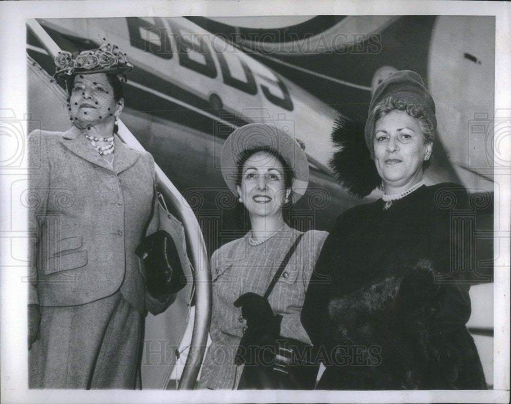 1946 Press Photo Helena Rubinstein, Elvira Graziado and Dorothy Smith - Historic Images