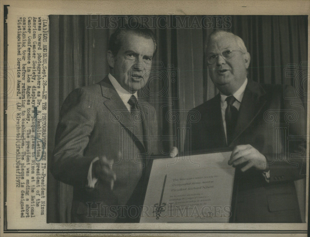 1972 Press Photo President Richard Nixon and Dr A Hamblin Letton - Historic Images