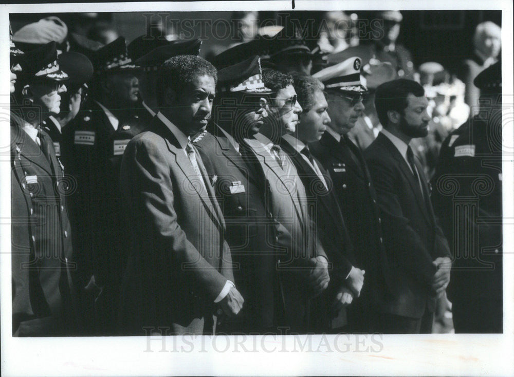 1986 Press Photo Isma Ruiz Funeral Christ the King Church Cop Slain by Shooter - Historic Images