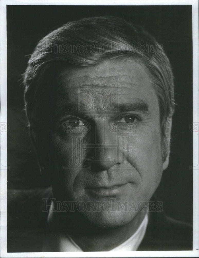 1970 Press Photo Leslie Nielsen in &quot;Bracken&#39;s World&quot; - Historic Images