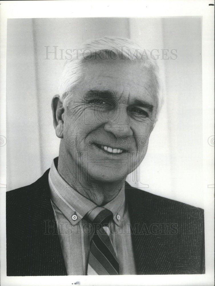 1986 Press Photo Leslie Nielsen Murder She Wrote - Historic Images