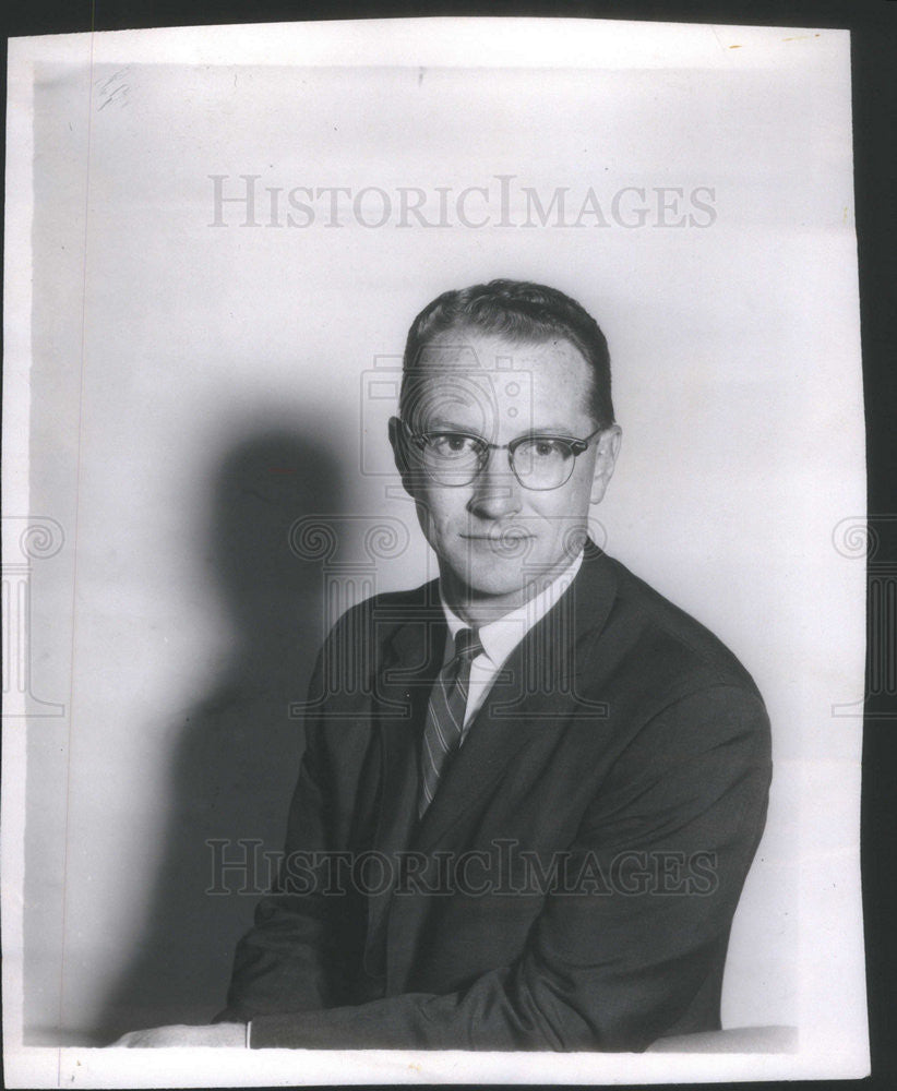 1966 Press Photo Dick Nixon Account Executive with Young & Rubicam's - Historic Images