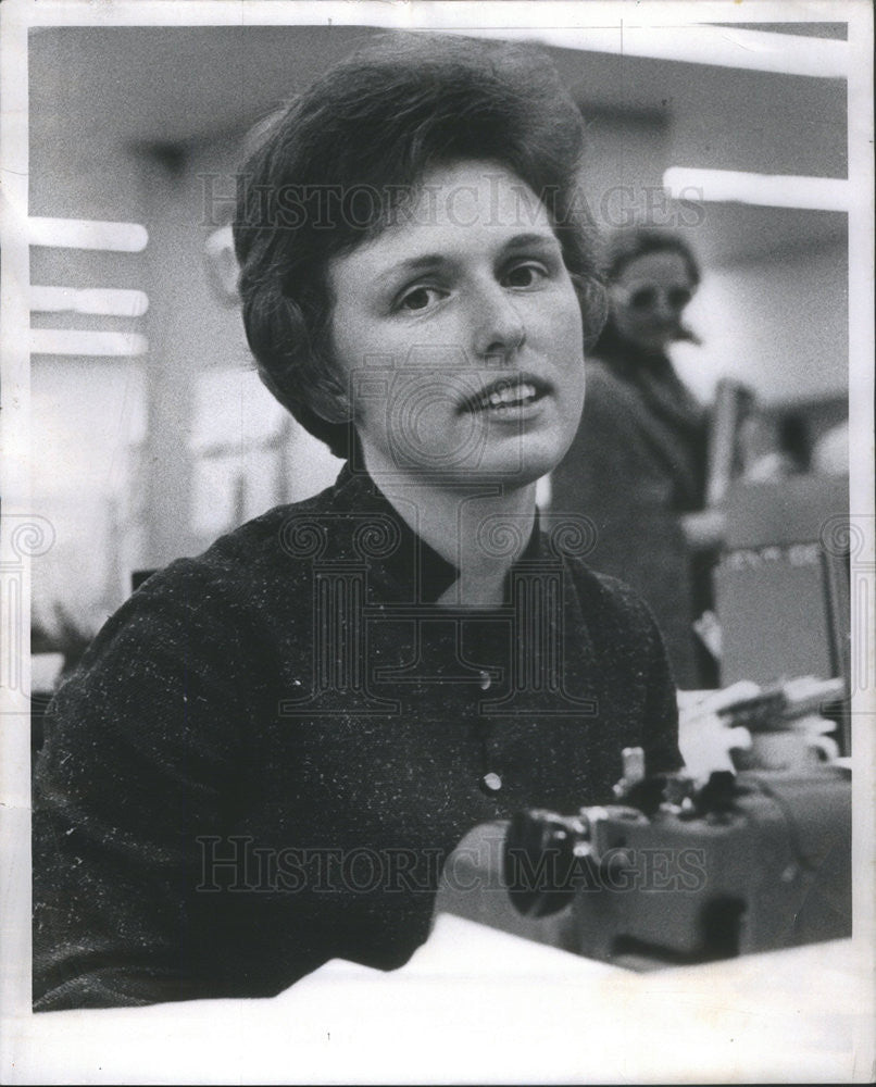 1969 Press Photo Judy Nicol Sun-Times Writer - Historic Images