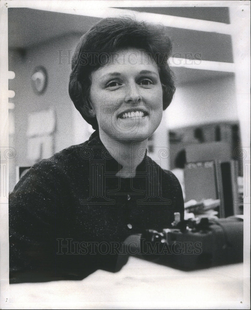 1969 Press Photo Judith Nicol Sun times reporter - Historic Images