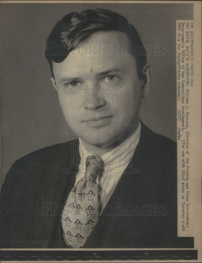 1971 Press Photo William J Nicoson Director of New Communities Development - Historic Images